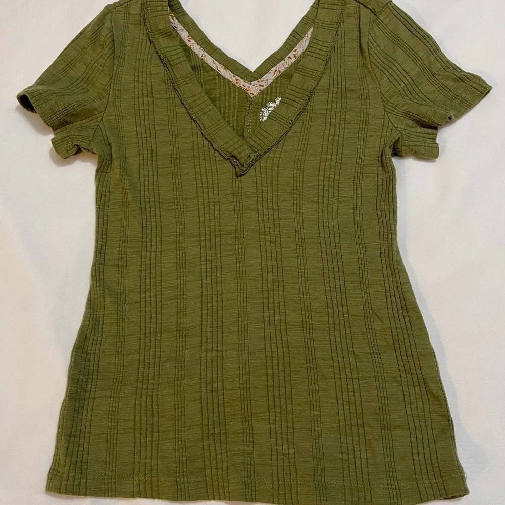 Pilcro Khaki V-Neck Short Sleeve Tee - Picture 2 of 4